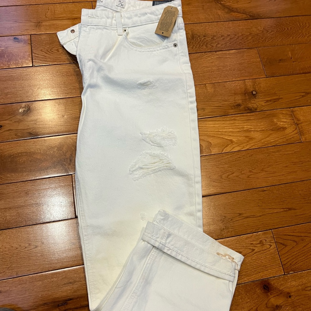 NWT - Size 12/32 - Lucky Brand White sienna slim boyfriend  Distressed Jeans